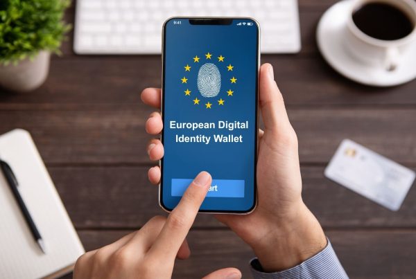 Smartphone mit EUDI-Wallet App